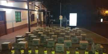 Colonia Oro Verde: evitaron el contrabando de 48 cajas de aceite que iban a ser trasladadas a Paraguay
