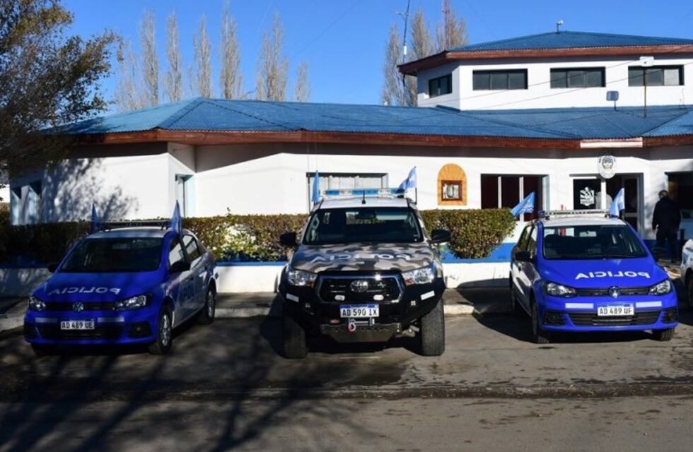 Piedra Buena: se entregaron patrulleros y una camioneta a las comisarías