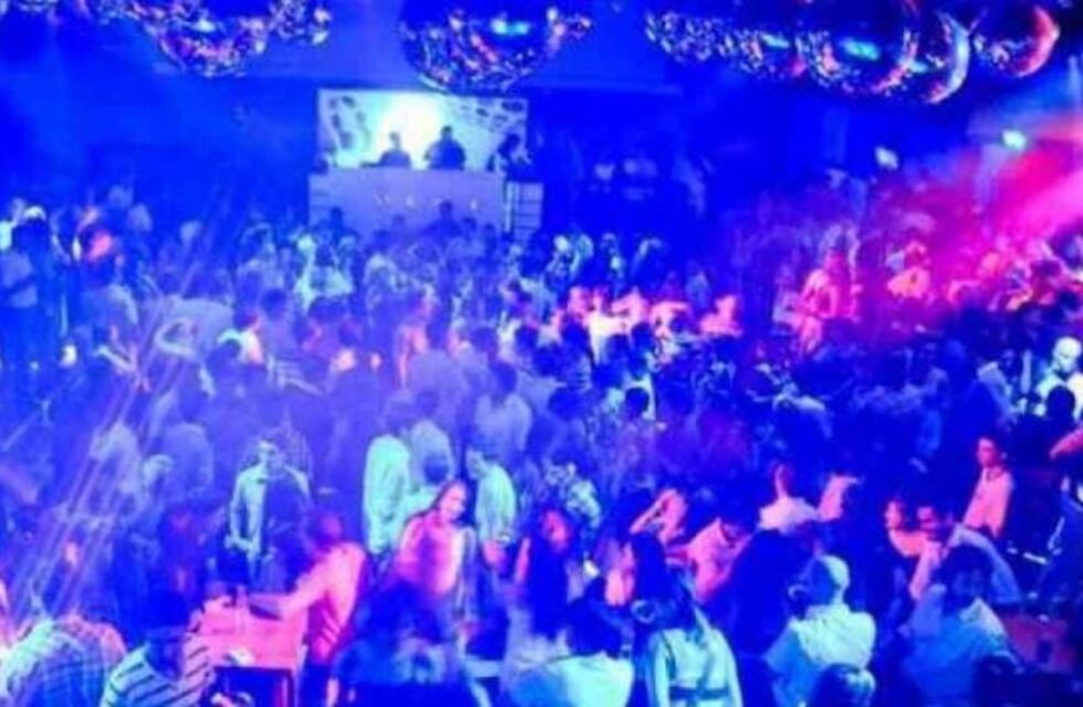 Sororidad: mujeres la ayudan a encontrar a quienes la agredieron sexualmente en un boliche en Córdoba