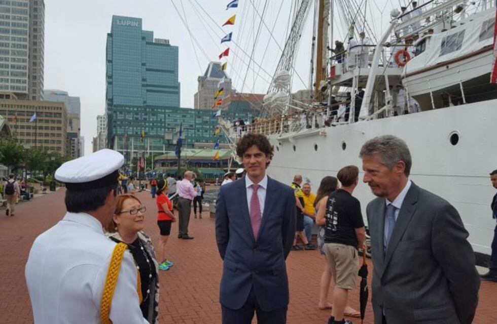 Lousteau justificó su renuncia ante Macri: "Mi contribución es mayor en suelo argentino que en el exterior"