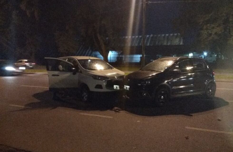 Un motociclista fue embestido en un choque múltiple sobre Avenida Belgrano