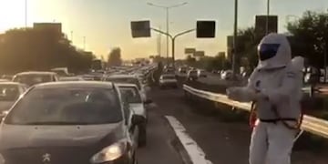 El astronauta mendocinos que intriga a toda la ciudad\u002E