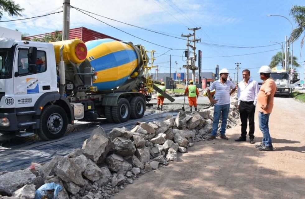 Mestre volvió de vacaciones y recorrió obras