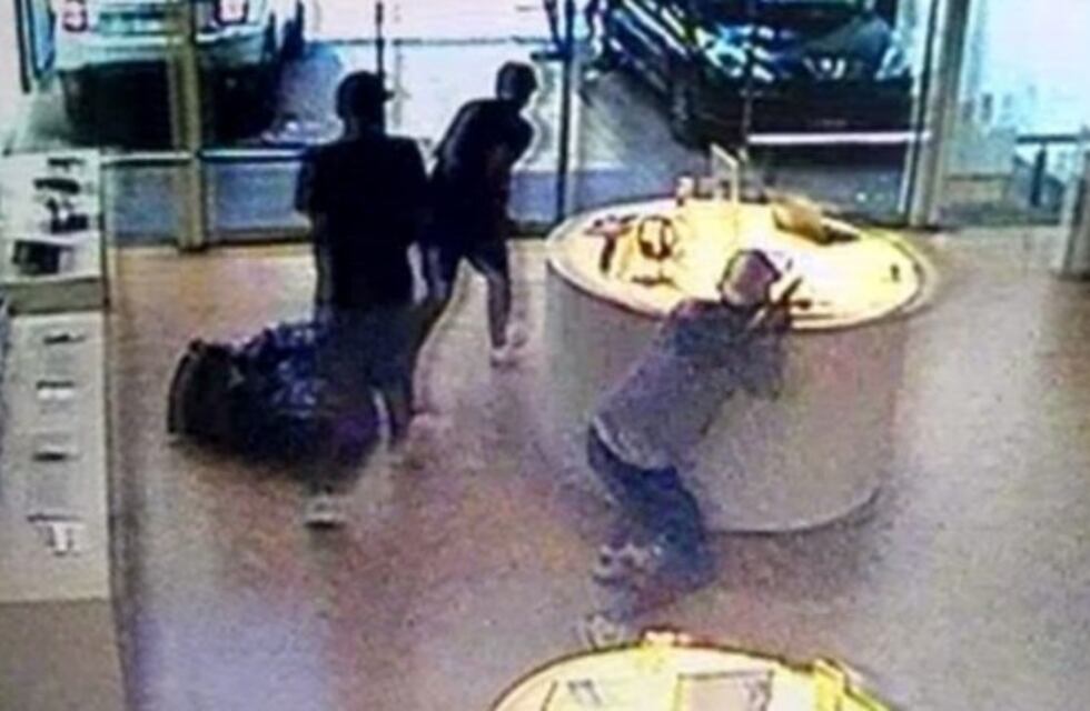 Así fue el tiroteo en un local de celulares cerca del Alto Palermo