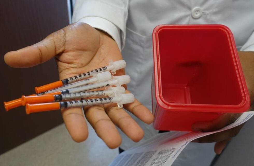 Se disparó el costo de insumos médicos y hay preocupación en clínicas y sanatorios