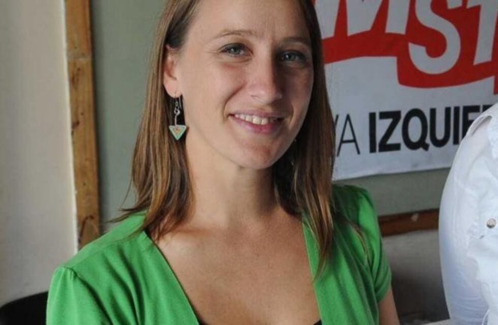 Izquierda al frente, por debajo de las Paso