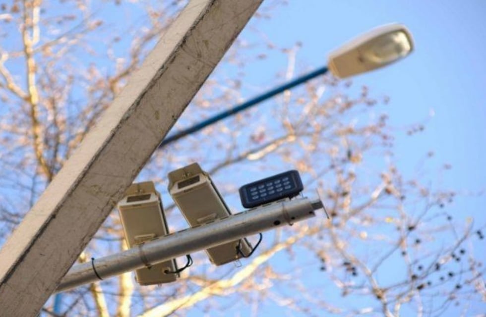 Rosario suma una nueva modalidad de multas vehículares: fotomultas con 27 faltas controladas