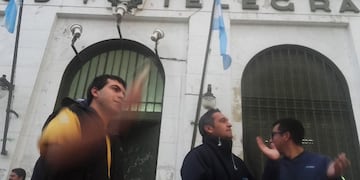 La atención en el correo es normal a pesar del reclamo\u002E