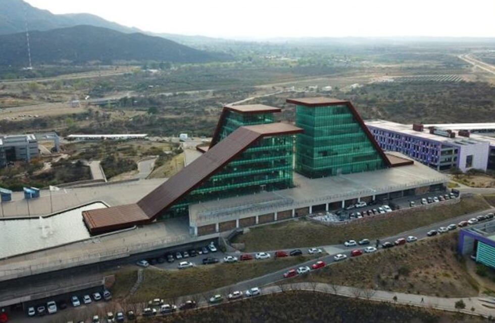 San Luis ya festeja sus 428 años con misas, música y bailes tradicionales