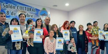 Cañadón Seco: se realizó la entrega de viviendas