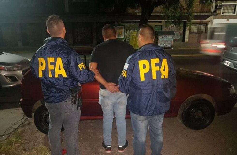 Desarticulan una banda que robaba autos, los adulteraba y los vendía por internet