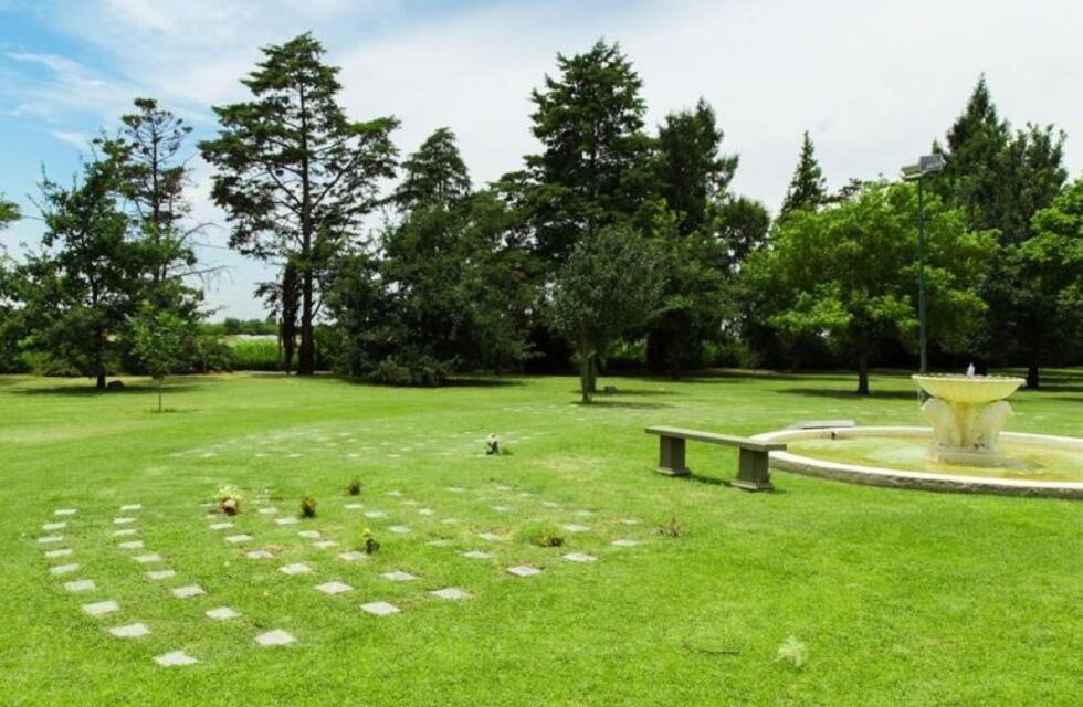 Un cementerio invita a regalar y a pasar el Día de los Enamorados