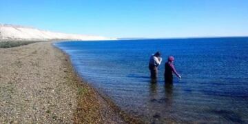 Comodoro: Intensifican muestreos de calidad del agua para uso recreativo