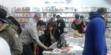 Libro y tecnología: concurso booktuber para escuelas de Santa Cruz