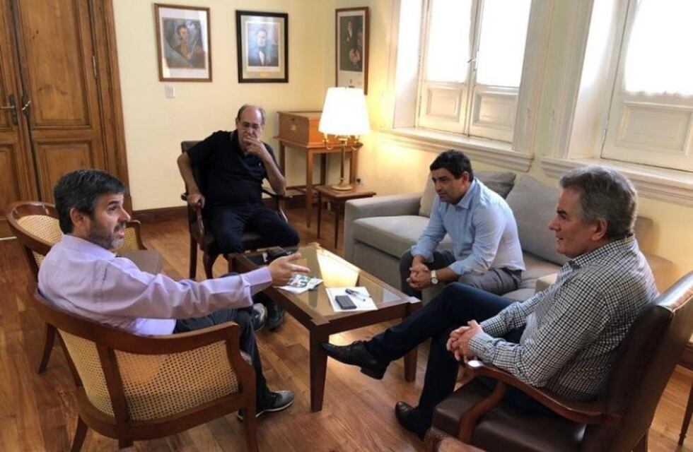 Reunión entre los dirigentes de la Liga del Sur y Héctor Gay
