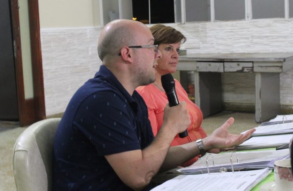 Proponen reducción de cargos políticos en el Ejecutivo