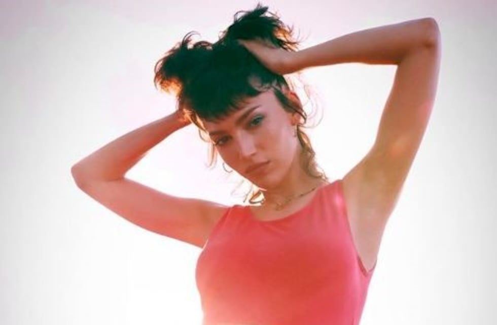 Úrsula Corberó cautivó con una foto de espaldas y solo vistiendo una bombacha diminuta