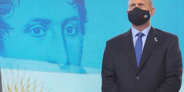 Omar Perotti presentó una \