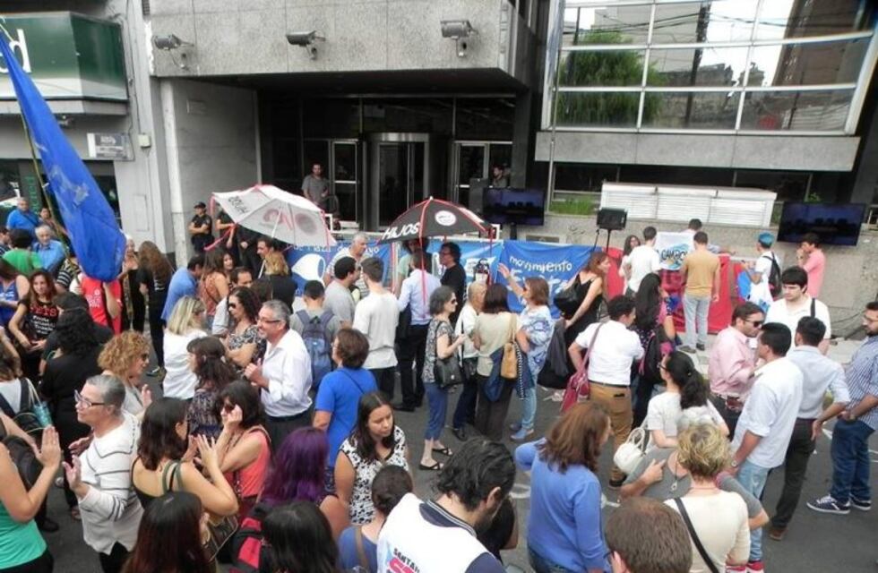 Hay medio millón de pesos como recompensa para quienes aporten datos sobre represor prófugo que actuó en Santa Fe