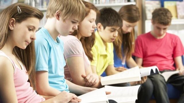 Buscan fomentar el hábito de la lectura entre los adolescentes y jóvenes. (Imagen web)