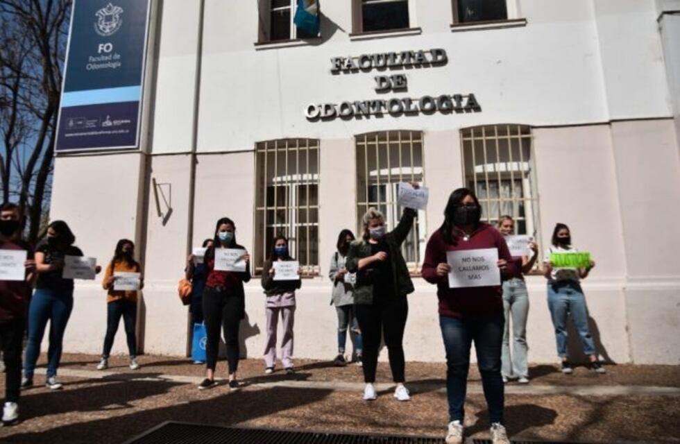 Piden que el docente acusado de corrupción en Odontología no quede preso