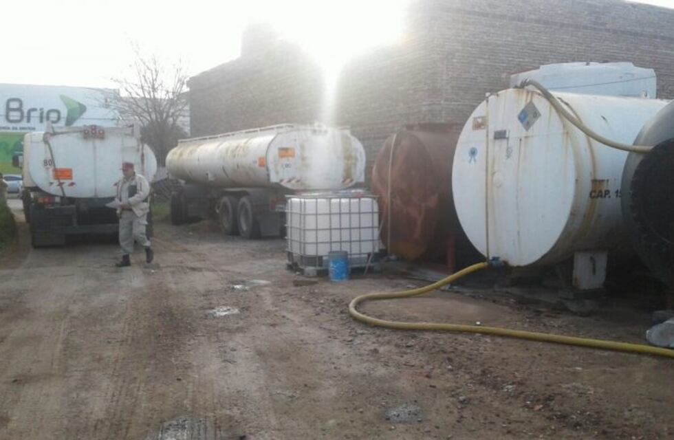 Clausuraron un depósito que almacenaba sustancias tóxicas a 50 metros de una escuela en Empalme Graneros