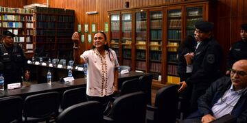 La dirigente Milagro Sala habló por casi diez minutos dirigiéndose a los periodistas, en la sala de audiencias, cuando el Tribunal pasó a cuarto intermedio\u002E