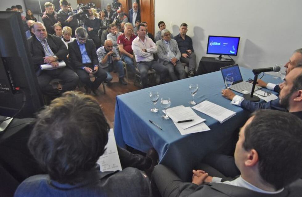 Aumento de impuestos, entre las medidas del gobierno de Chubut