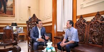 Valdés y Camau Espínola se reunieron por el incidente de la Isla Apipé\u002E (Foto: @gustavovaldesok)