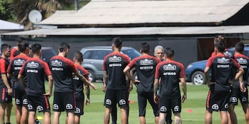 La Selección de Chile decidió no jugar el amistoso ante Perú por la situación que vive el país\u002E (EFE)