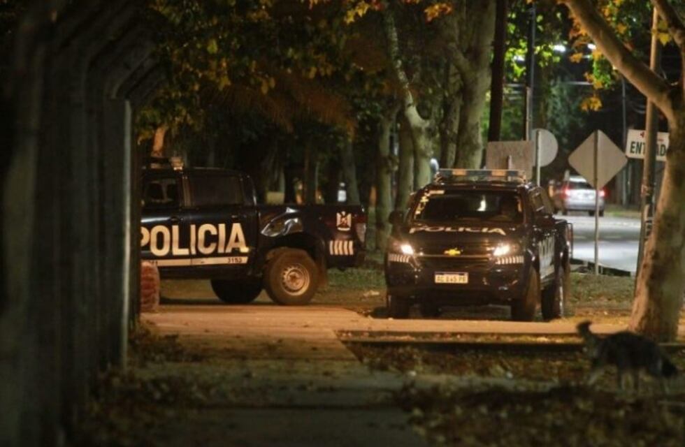 Benefician con domiciliaria a tres hermanos acusados de violar al hijo de uno de ellos