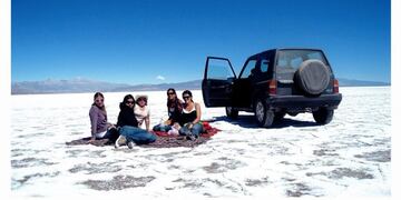 Turistas en las Salinas Grandes,  Jujuy