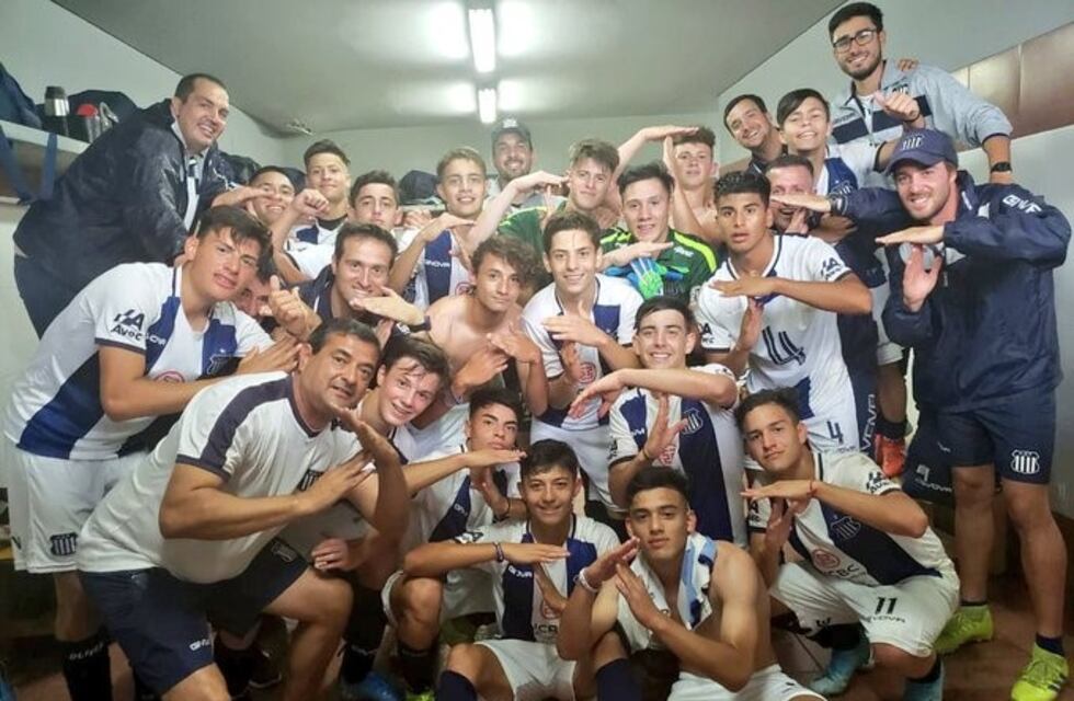 Festejos de Talleres y Belgrano en juveniles