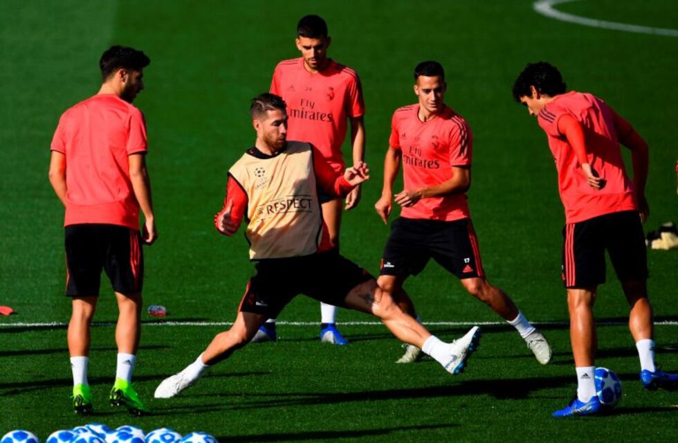 Sergio Ramos se enojó con un chico de inferiores y le tiró dos pelotazos