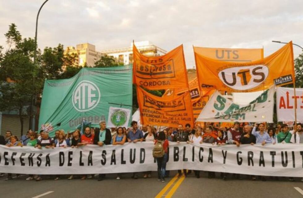 Marcharon en defensa de la salud pública, en Córdoba