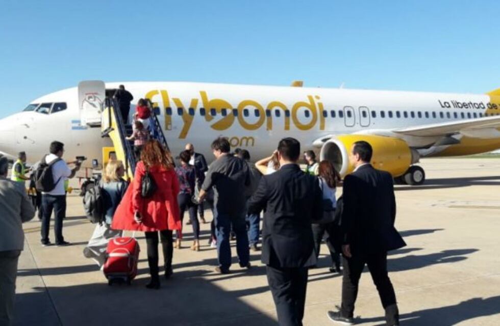 Comezaron los vuelos directos de Flybondi entre Córdoba y Corrientes