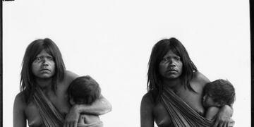 Acompaña crónica ARGENTINA FOTOGRAFÍA / BUE13 - BUENOS AIRES (ARGENTINA), 14/10/2012\u002E- Reproduccion fotografica sin fecha cedida por el area de prensa del Centro Cultural de la Memoria Haroldo Conti que muestra retratos recuperados por el colectivo GUIAS Grupo Universitario de Investigación en Antropología Social del Museo de Ciencias Naturales de La Plata y que se exhiben en la exposicion Pueblos originarios dos miradas en el Centro Cultural de la Memoria Haroldo Conti en Buenos Aires (Argentina) Los aborigenes fotografiados como seres exoticos y primitivos por naturalistas europeos a principios del siglo XX tienen poco que ver con los que cien años después se han retratado a sí mismos como una diminuta parte de la naturaleza, pero ambas visiones conviven en una muestra abierta en la capital argentina\u002E EFE/ CORTESÍA Centro Cultural de la Memoria Haroldo Conti / SOLO USO EDITORIAL / NO VENTAS / \r\n buenos aires exposicion Pueblos originarios dos miradas muestra exhibicion fotografica foto fotos retratos recuperados por guias