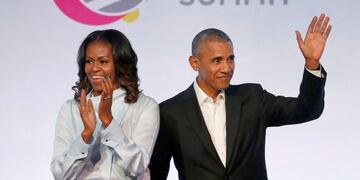 Barack y Michelle Obama, juntos en la Fundación Obama\u002E (Créditos: AP)