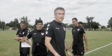 Diego Cagna dejo de ser el entrenador de Instituto esta tarde de lunes\u002E (Twitter Instituto)