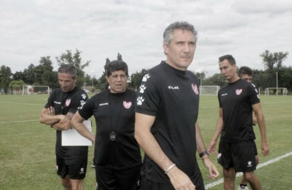 Instituto: Cagna se despidió este lunes del plantel y el DT es César Zabala