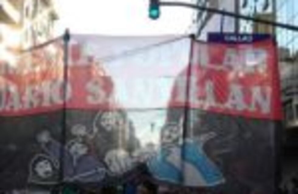 El Frente Darío Santillán exigió trabajo digno con un corte por la mañana en Callao y Corrientes