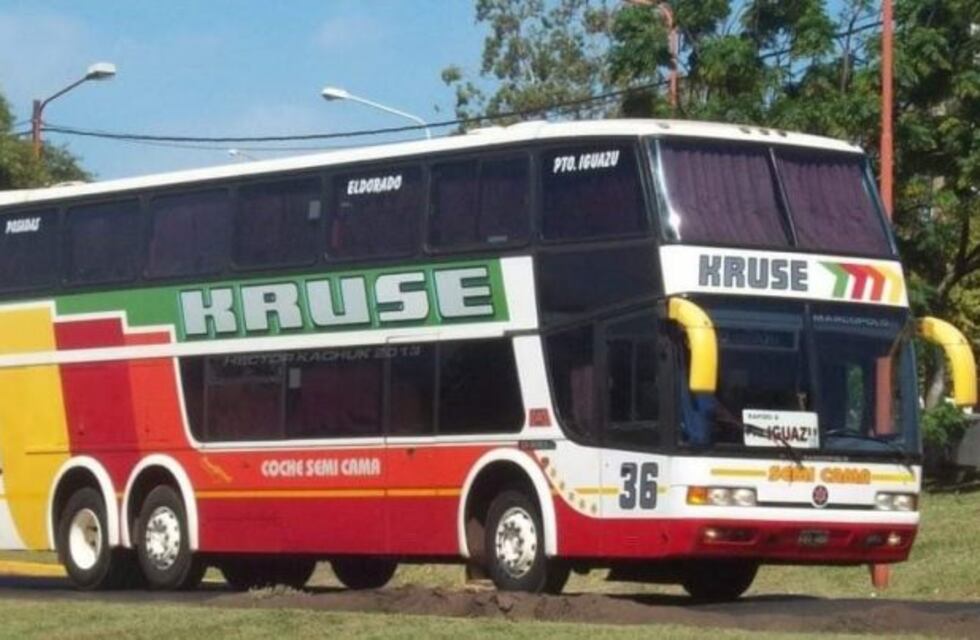 Retomó el servicio de la línea interurbana de colectivos entre las localidades de Tarumá-Caraguatay y Montecarlo.