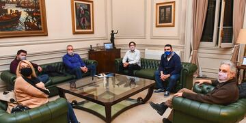 El Intendente de Ushuaia, Walter Vuoto junto al ministro de Educación de la Nación Nicolas Trotta, participaron de una reunión junto al rector de la Universidad Nacional de Tierra del Fuego