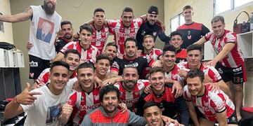 La intimidad de Instituto en el vestuario de Chaco For Ever.