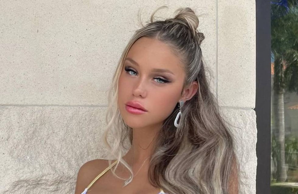 Agustina Añon subió la temperatura con un sensual minivestido blanco