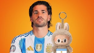 Rodrigo de Paul apareció con un Labubu