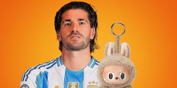 Rodrigo de Paul apareció con un Labubu