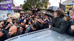 La caravana bonaerense de Milei.