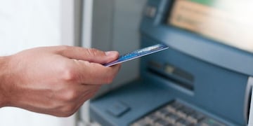 Qué días van a permanecer cerrados los bancos en junio.