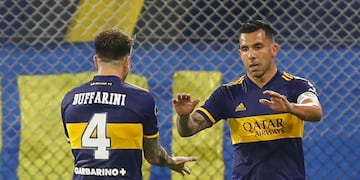 Julio Buffarini y Carlos Tevez se fueron de Boca como jugadores libres.